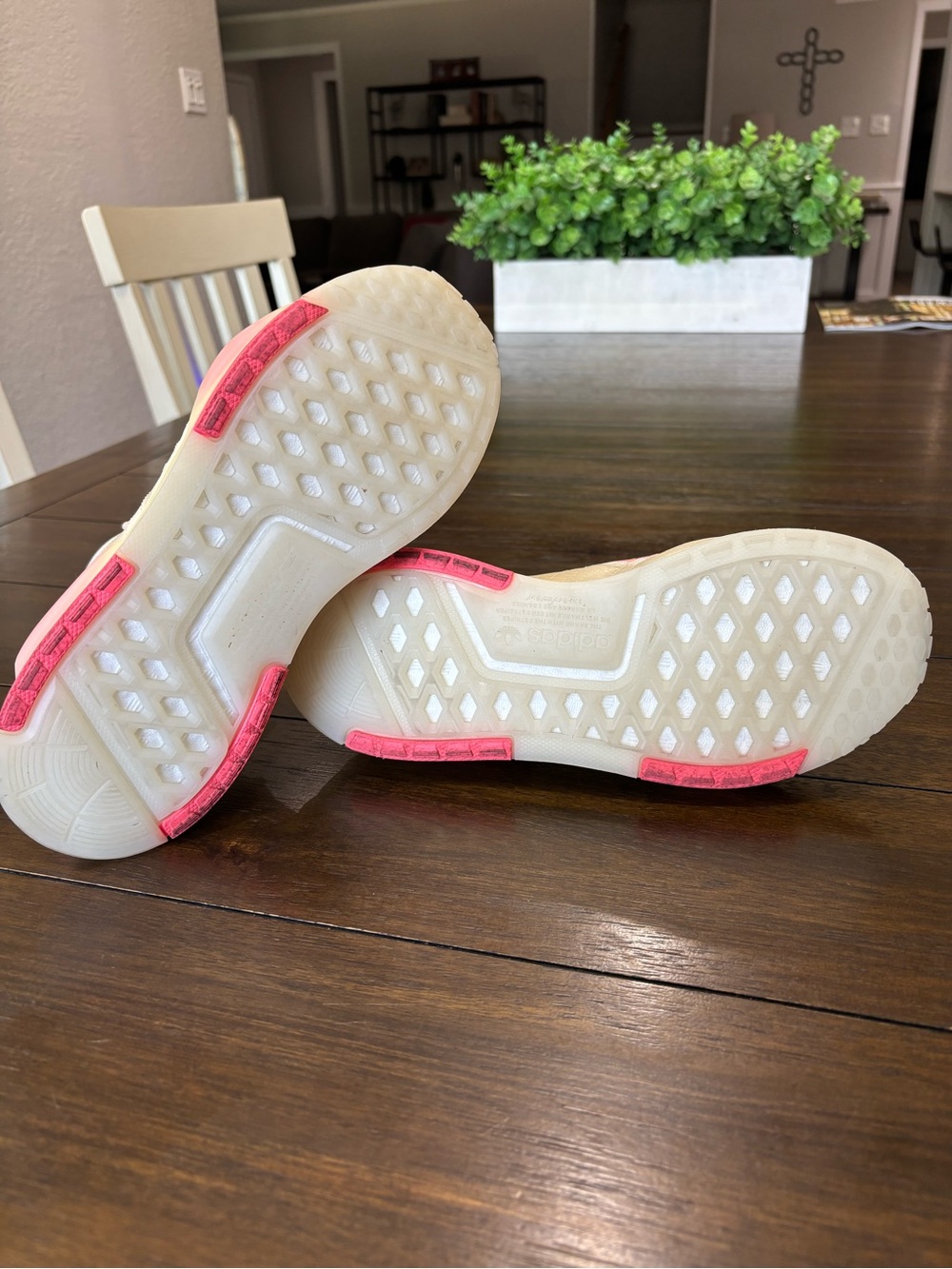 Adidas NMD_V3 Wonder White Pink Boost Sneakers Women’s Size 7 GX5785 - Picture 5 of 14
